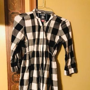 Victoria Secret PINK Black/White Tab Sleeve Top